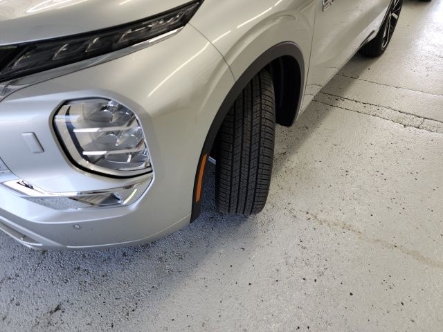2023 Mitsubishi Outlander PHEV Photo in Staunton, VA 24401