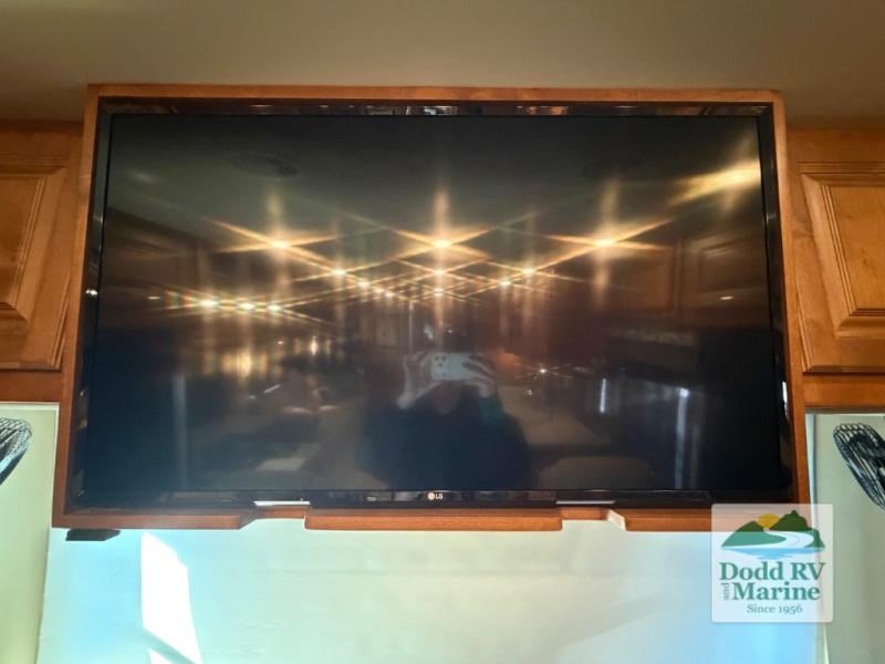 Pre-Owned 2018 Tiffin Motorhomes 32 SA - photo - 63