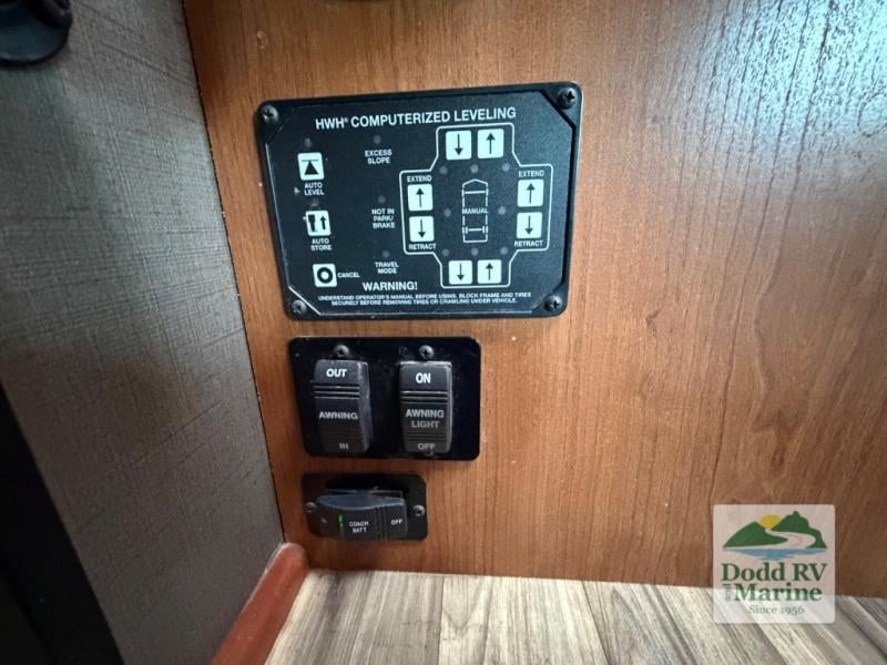 Pre-Owned 2017 Winnebago 27K - photo - 40