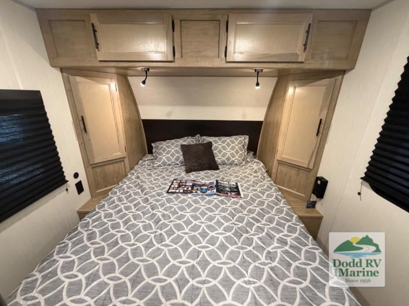 New 2026 Forest River RV 16CMBL - photo - 18