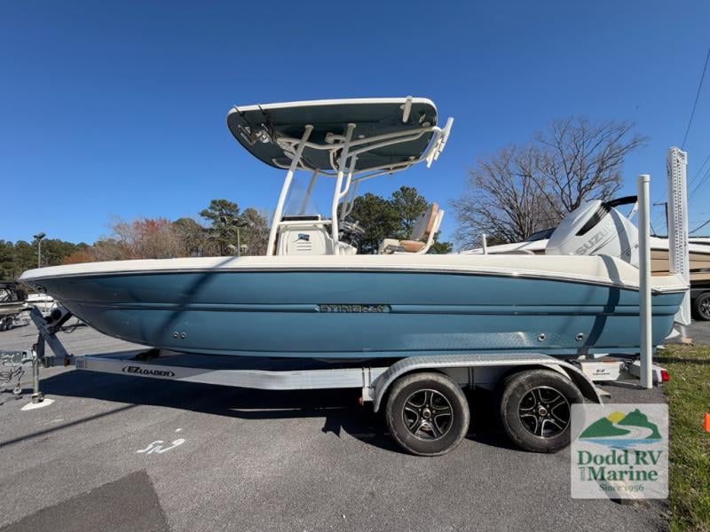 Pre-Owned 2024 Stingray 236 - photo - 37