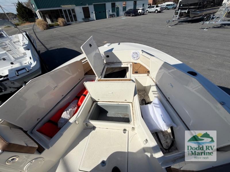 Pre-Owned 2024 Stingray 236 - photo - 27