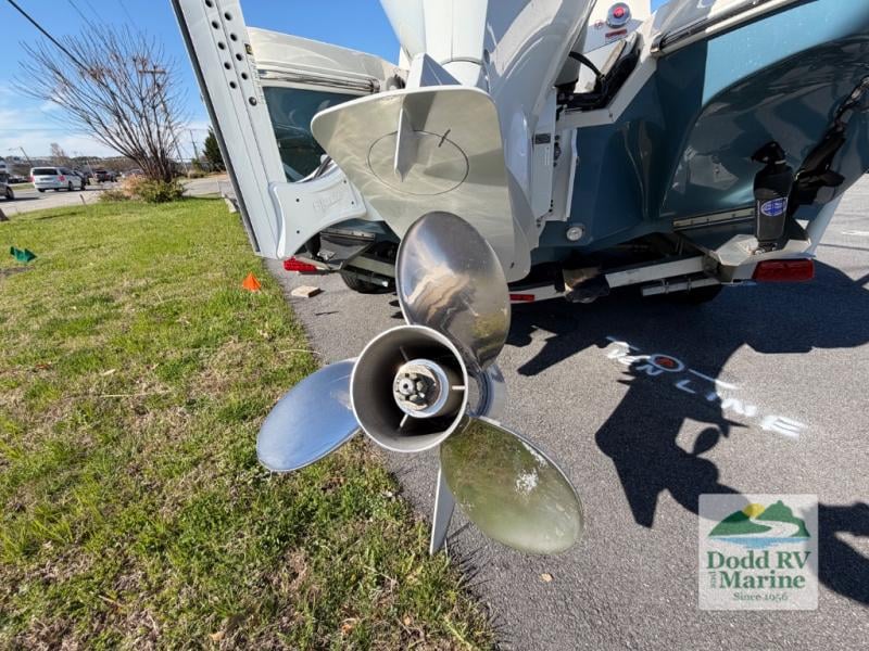 Pre-Owned 2024 Stingray 236 - photo - 41