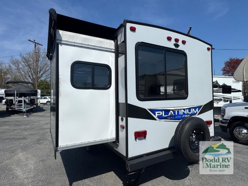 Pre-Owned 2022 Forest River RV 169RSK - photo - 3