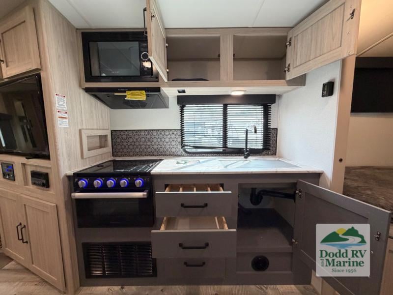 Pre-Owned 2022 Heartland 265BH - photo - 9