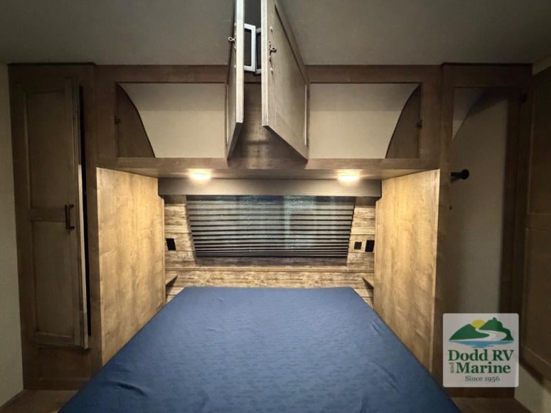Pre-Owned 2022 Venture RV ST333VIK - photo - 31
