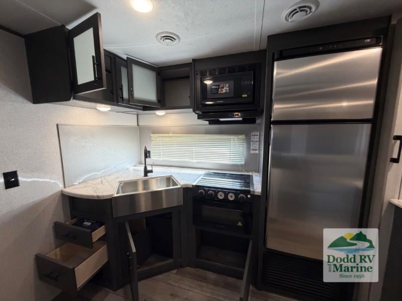 Pre-Owned 2022 Dutchmen RV 30BHSC - photo - 14