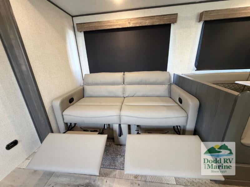 Pre-Owned 2022 Dutchmen RV 30BHSC - photo - 28