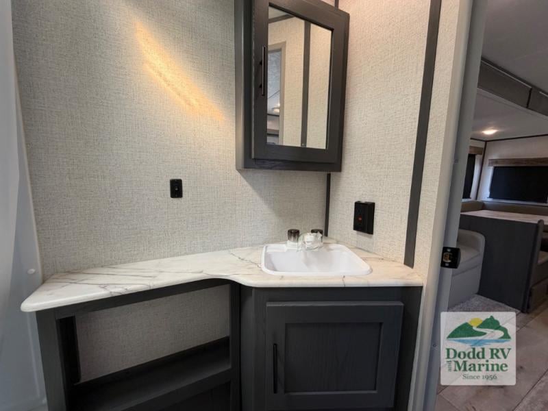 Pre-Owned 2022 Dutchmen RV 30BHSC - photo - 46