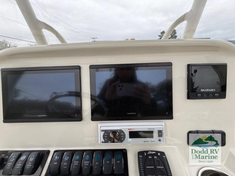 Pre-Owned 2024 Stingray 236 - photo - 13