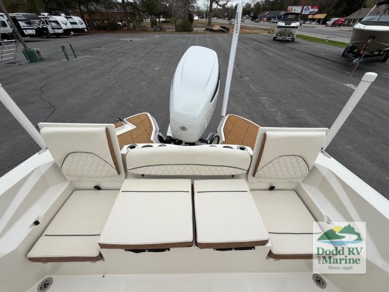 Pre-Owned 2024 Stingray 236 - photo - 17