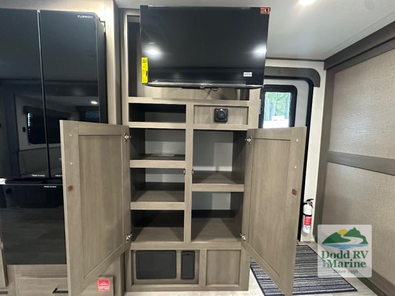 New 2026 Grand Design 305BHT - photo - 18