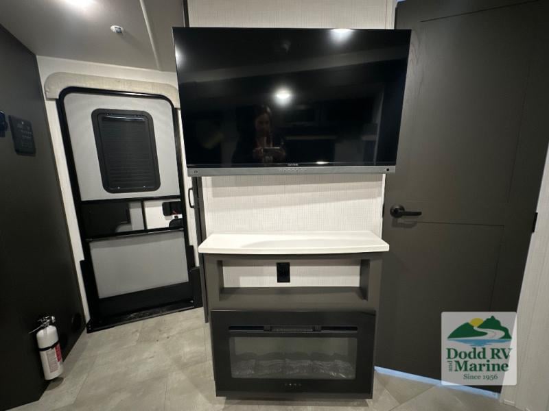 Pre-Owned 2025 Forest River RV 2608BS - photo - 21