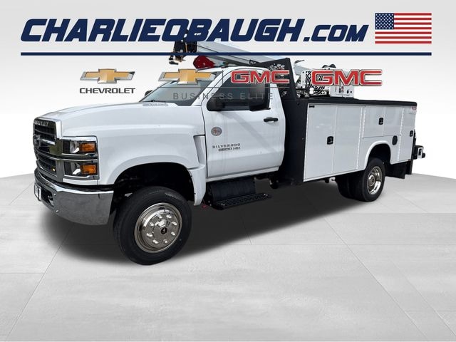 2024 Chevrolet Silverado 6500HD Photo in Staunton, VA 24401