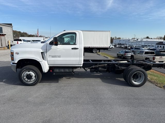 2024 Chevrolet Silverado 5500HD Photo in Staunton, VA 24401