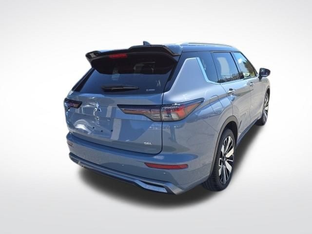 2025 Mitsubishi Outlander Photo in Staunton, VA 24401