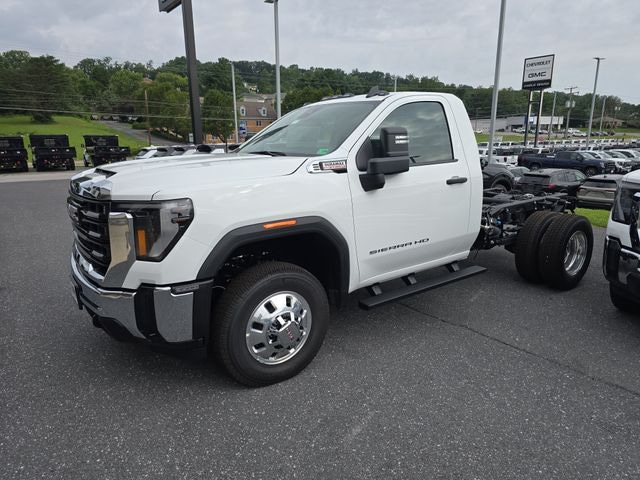 2025 GMC Sierra 3500HD Photo in Staunton, VA 24401