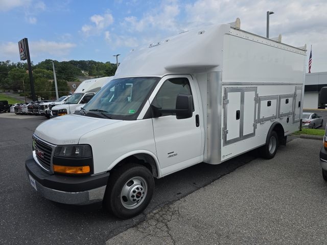 2025 GMC Savana Cutaway 4500 Photo in Staunton, VA 24401