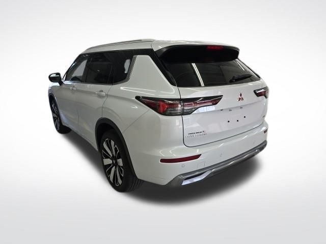 2025 Mitsubishi Outlander Photo in Staunton, VA 24401