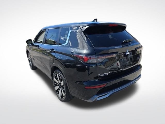 2025 Mitsubishi Outlander Photo in Staunton, VA 24401