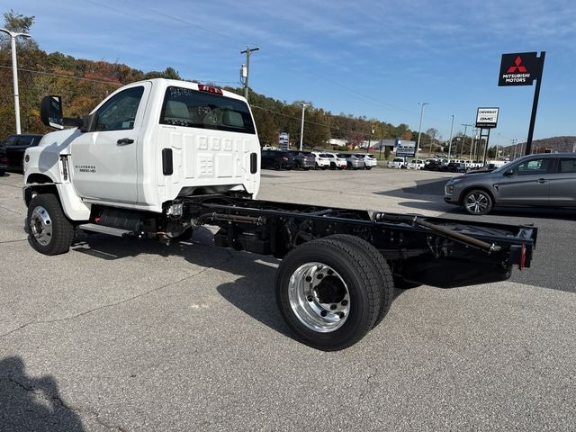 2023 Chevrolet Silverado 6500HD Photo in Staunton, VA 24401