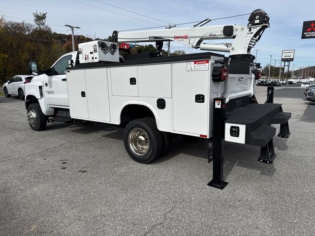 2024 Chevrolet Silverado 6500HD Photo in Staunton, VA 24401